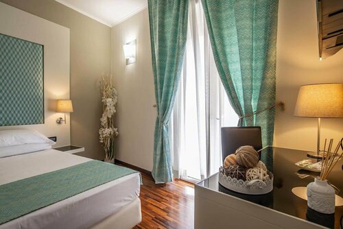 Merulana Inn Guest House, Book Pension Monti Rom