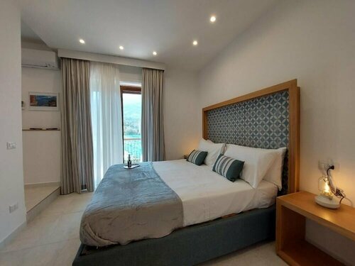 Mistral Luxury Suites, Забронировать Отель Отели Побережья Сорренто 3 звезды, 3*