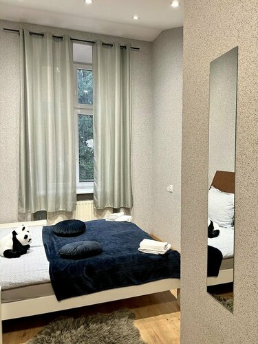 West.13 Guest Rooms, Забронировать Гостевой дом Гостевые дома Кракова, рядом с Adam Mickiewicz Monument, Гостевой дом