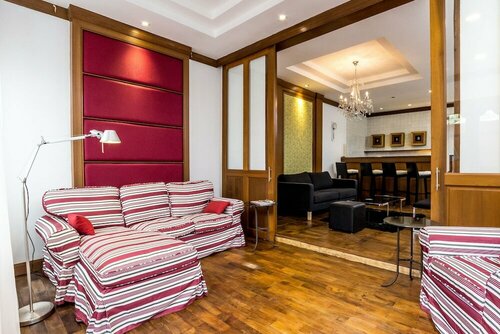 Wonderful & Central Dasiri Townhouse 5BR, Забронировать Апартаменты/квартира Отели Провинции Бангкока с парковкой, Парковка
