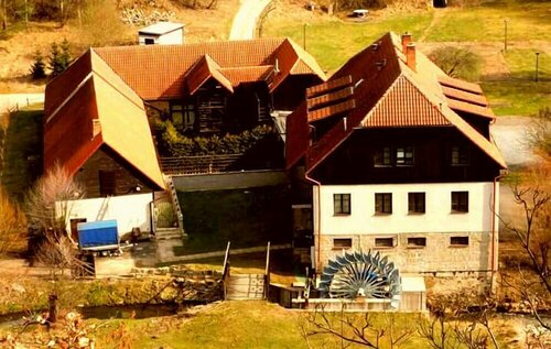 Kratochviluv mlyn, Book Hotel Hoteller i Central Bohemia med parkering, Parkering