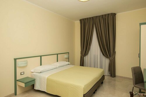 B&B Ponte Capograssi, Забронировать Отель «постель и завтрак» Отели в центре Сульмона, в центре