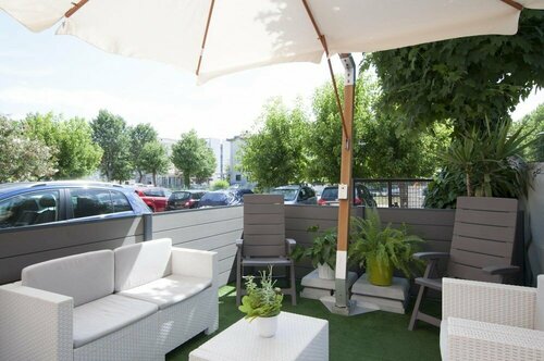 Hotel Villa Gioiosa - Beach & Bistrot, Забронировать Отель Мирамаре Римини