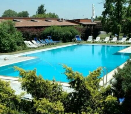 Golf Hotel