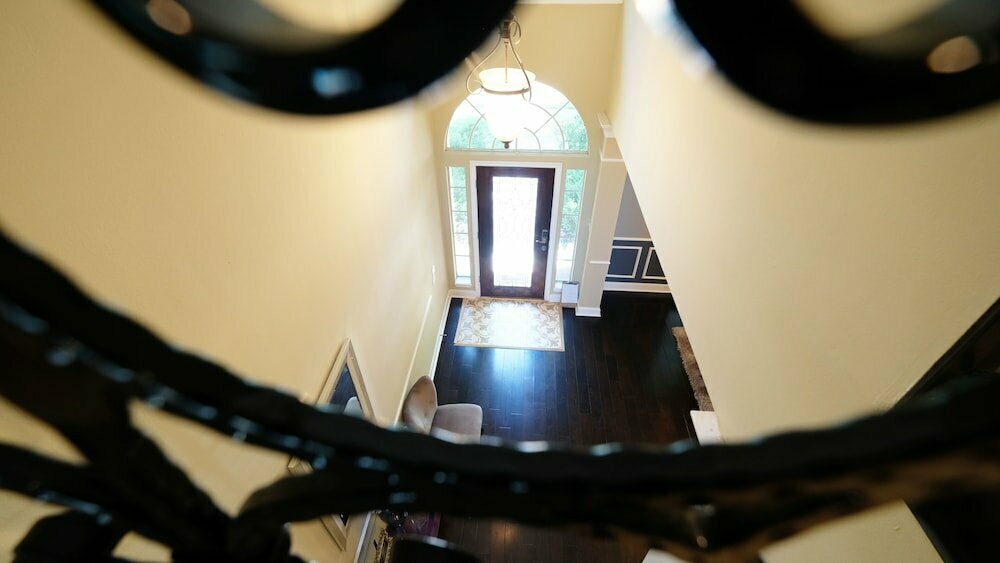 5Bdrm 3.5Bath 12Beds - HOME BIG AS TEXAS