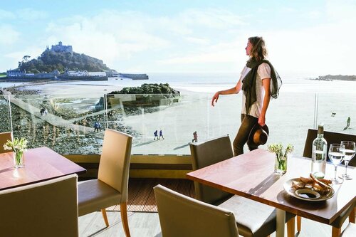 Godolphin Arms, Varaa Matkakoti Hotellit Cornwall pysäköinnillä, Pysäköinti