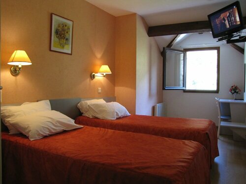 Hotel Chante-Perdrix, Book Hotel Hoteller i Rhône-Alps med parkering, Parkering