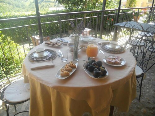Don Pasquale, Book Bed and Breakfast Picciano Abruzzo