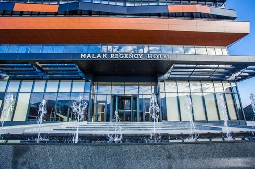 Malak Regency Hotel, Забронировать Отель Отели Илиджа с парковкой, Парковка