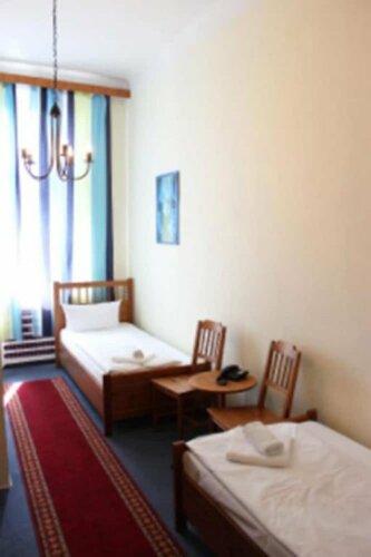 Hotel-Pension Rheingold am Kurfürstendamm, Rezervasyon Otel Berlin otoparklı oteller, Otopark