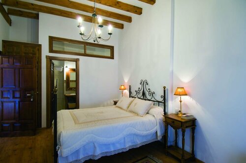 Tasteful holiday home in Mahora with balcony terrace, Book Hotel Albacete 