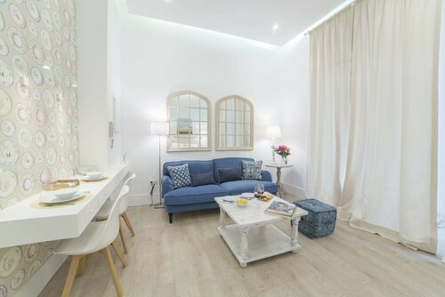 Gr Suites Boutique Catedral, Забронировать Бутик-отель Отели Малаги с бассейном, рядом с Центр Помпиду в Малаге, Бассейн