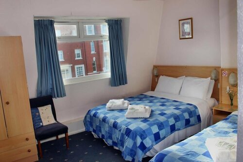 Brooklyn Hotel, Забронировать Отель Отели Блэкпул с парковкой, рядом с Площадь Gynn, Парковка