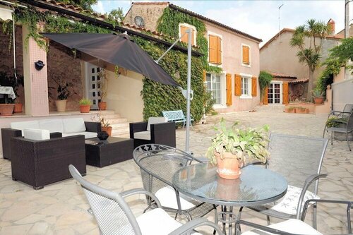 Gîte aux Berges du Canal, Book Hotel Hoteller i Canal du Midi med parkering, Parkering
