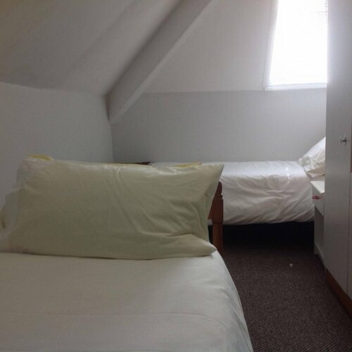 Chymes Holiday Flats, Rezervați Hotel Hoteluri de 3 stele în Merseyside, 3*