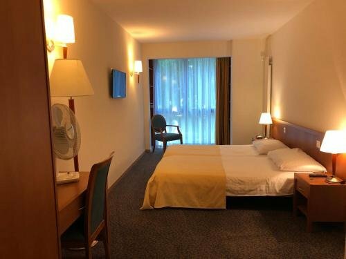 Le Cénacle, Book Hotel Eaux-Vives 