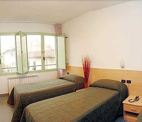 Hotel Toscana, Забронировать Отель Прато Тоскана, рядом с Церковь Святого Франциска