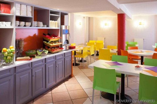 ibis Styles Paris Alesia Montparnasse, Забронировать Отель 14-й округ: Монпарнас Париж, рядом с Станция метро Mouton Duvernet