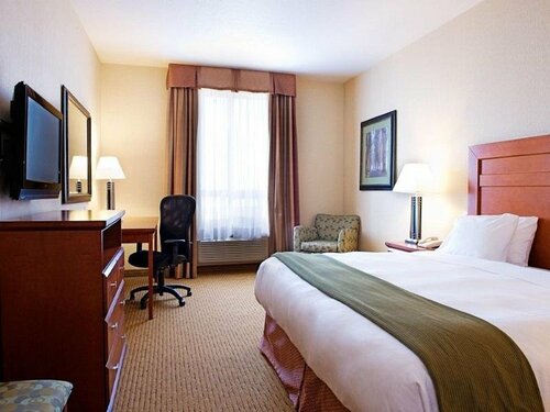 Holiday Inn Express Fort St John by IHG, Book Hotel Hoteller i Britisk Columbia med pool, Swimmingpool