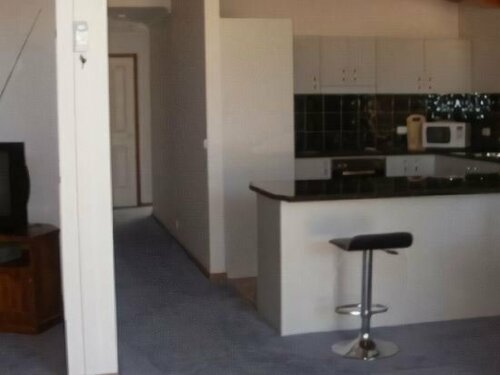 The Real McCoy Holiday Accommodation, Забронировать Дом для отпуска Виллы Брокен-Хилл, Вилла