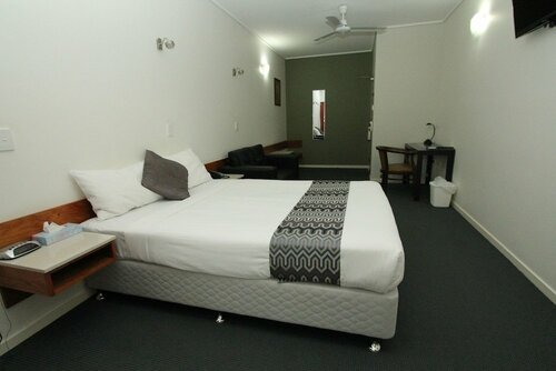 Ayr Travellers Motel, Rezervovat Motel Ayr Queensland