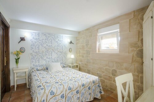 Posada Las Tres Mentiras de Santillana del Mar, Забронировать Отель Отели Cantabria Coast 3 звезды, 3*