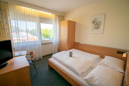ART-Hotel Braun, Забронировать Отель Отели Кирххаймболандена с парковкой, Парковка