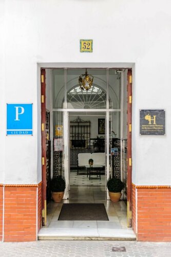Pension Gala, Забронировать Гостевой дом Недорогие отели Севильи, рядом с Edificio Expo, недорогие