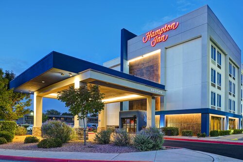 Hampton Inn Albuquerque - University/Midtown, Забронировать Отель Альбукерке Нью-Мексико