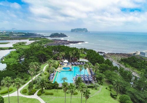 Kensington Resort Seogwipo, Забронировать Курортный отель Отели Согвипхо с парковкой, Парковка