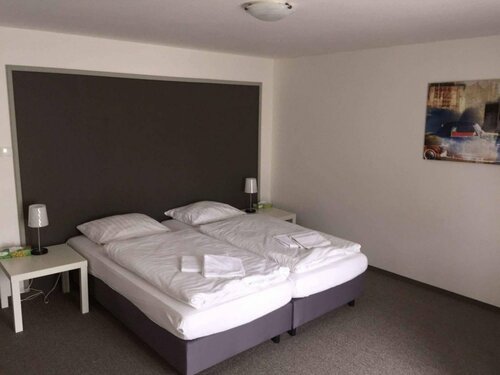 Alt pension, Boek Pension Hotels in Praag met parkeren, Parkeren