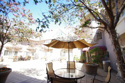Woodcrest Hotel Cupertino, Rezerwuj Hotel Hotele w Silicon Valley z parkingiem, Parking