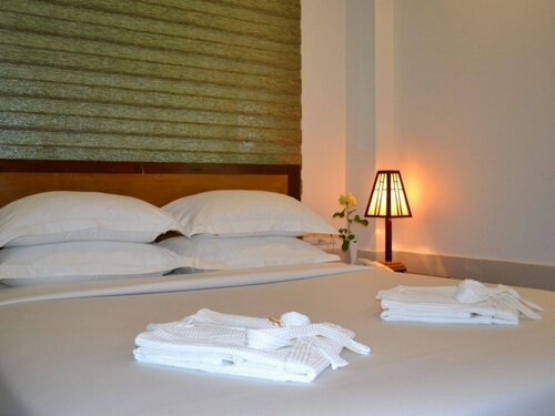 Yangon Airport Hotel, Varaa Hotelli Yangon Region hotellit, joissa on pysäköinti, Pysäköinti