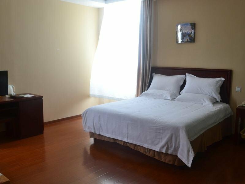 GreenTree Inn Shandong Qingdao Jiaozhou Sanlihe Park Express Hotel