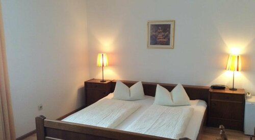B&B Elfi, Забронировать Отель Леопольдскрон-Моос Окрестности Зальцбурга