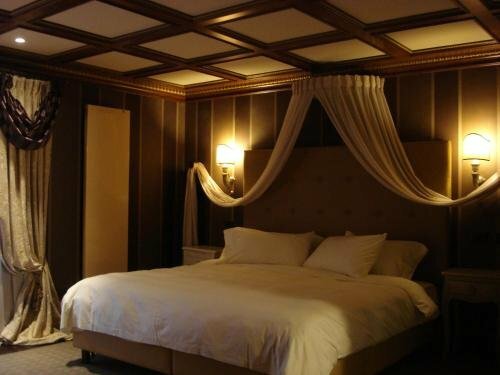 Hotel Chateau Blanc, Забронировать Отель Ла-Тюиль 