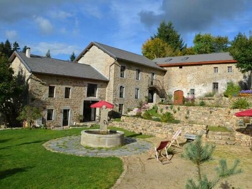 Moulin de Montabonnel, Забронировать Отель Глюира Овернь-Рона-Альпы