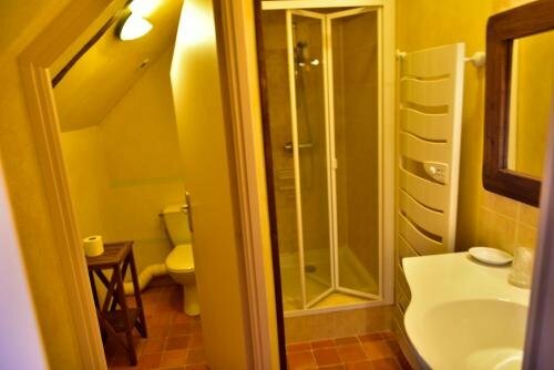 Chambre dhotes Au Vieux Moulin, Réserver Hôtel Hôtels à Bretagne avec parking, Parking