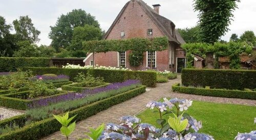 Erfgoedlogies B&B De Eshof, Забронировать Отель Норг Дренте