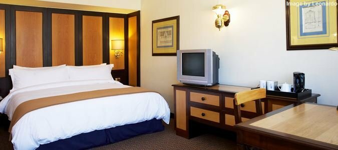 Strand Tower Hotel
