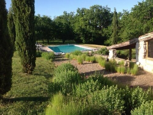 Le Gite du Plaisir, Réserver Hôtel Hôtels à Cahuzac-sur-Vere avec parking, Parking