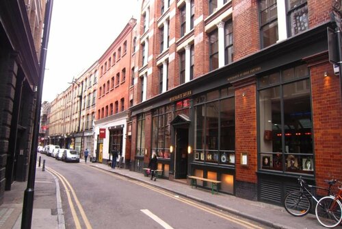 Trendy & Stylish Loft in Shoreditch, Забронировать Отель Отели Большого Лондона 3 звезды, 3*