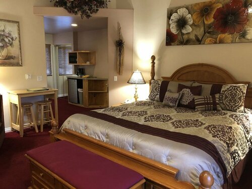 Giant Oaks Lodge, Забронировать Мини-отель Раннинг Спрингс San Bernardino Mountains