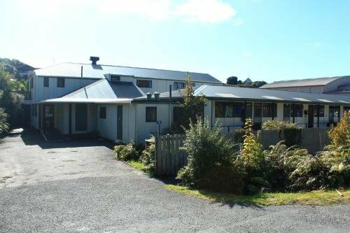 Stewart Island Backpackers, Забронировать Отель  