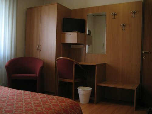 Hotel S.Antonio, Забронировать Отель Отели Падуи 3 звезды, рядом с Церковь Отшельников, 3*