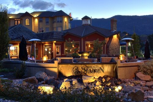 Balcomo, a Ramada by Wyndham, Забронировать Отель Пентиктон Okanagan-Similkameen