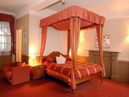 The New Inn by Roomsbooked, Забронировать Гостевой дом Глостер Котсуолд