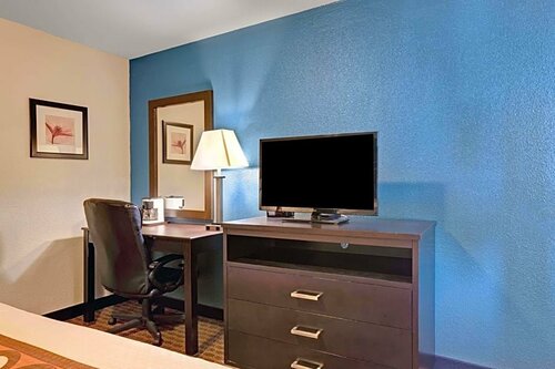 Super 8 by Wyndham Newark DE, Забронировать Отель Ньюарк Делавэр