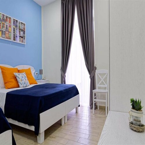 ARIEL B&B, Забронировать Отель «постель и завтрак» Неаполь Кампания, рядом с Площадь Пьяцца-Беллини