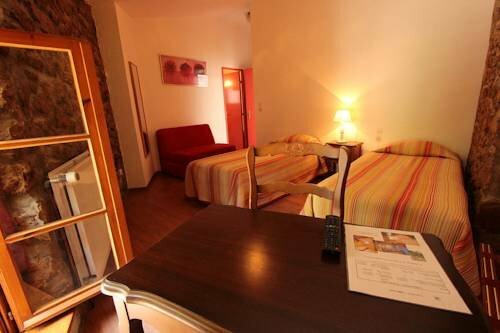 Auberge du Vieux Moulin, Забронировать Отель Дюйак 